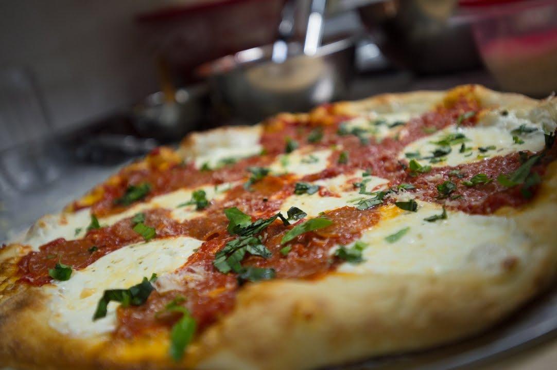 Paisanos Pizza
